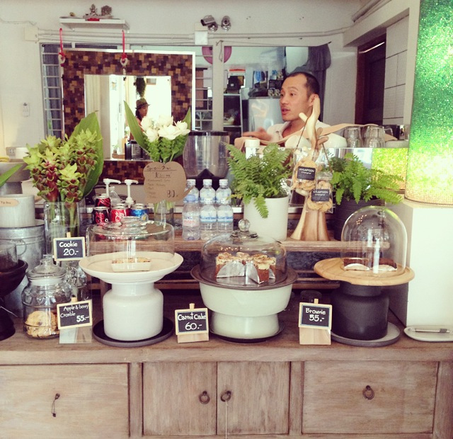 One of the owners of Khumpoon. He worked in Hong Kong for a year before returning to Chiang Mai and opening his store.