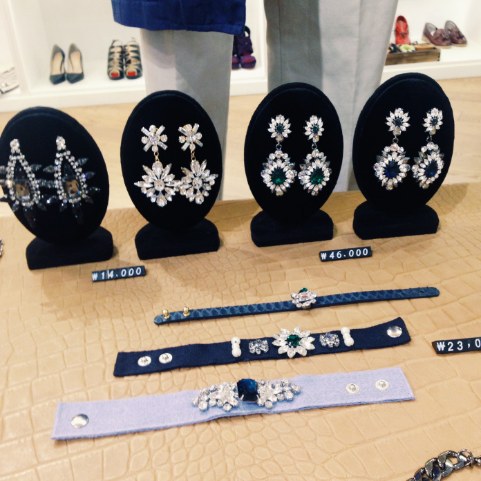 Peek at what I sourced and curated. Separated the selection into three themes: edgy rock, elegant chic and feminine basics. Something for everyone!