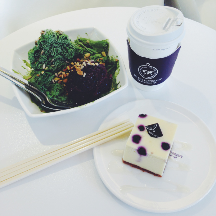 Killing time at TO THE DIFFERENT in Garosugil. Tried these Korean treats: iced green tea with red bean and nuts, and a blueberry cheesecake.