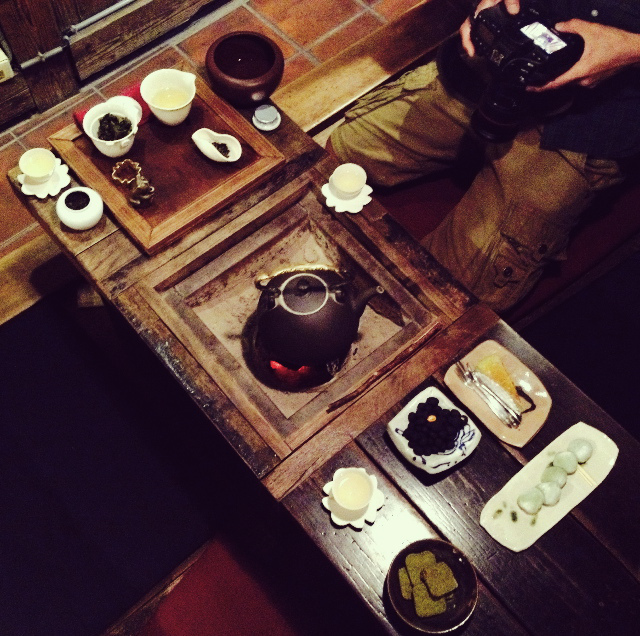 Giving our legs a rest and our tummies a treat with oolong tea and different desserts.