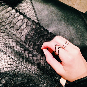 Solid Silver Lateral Ring